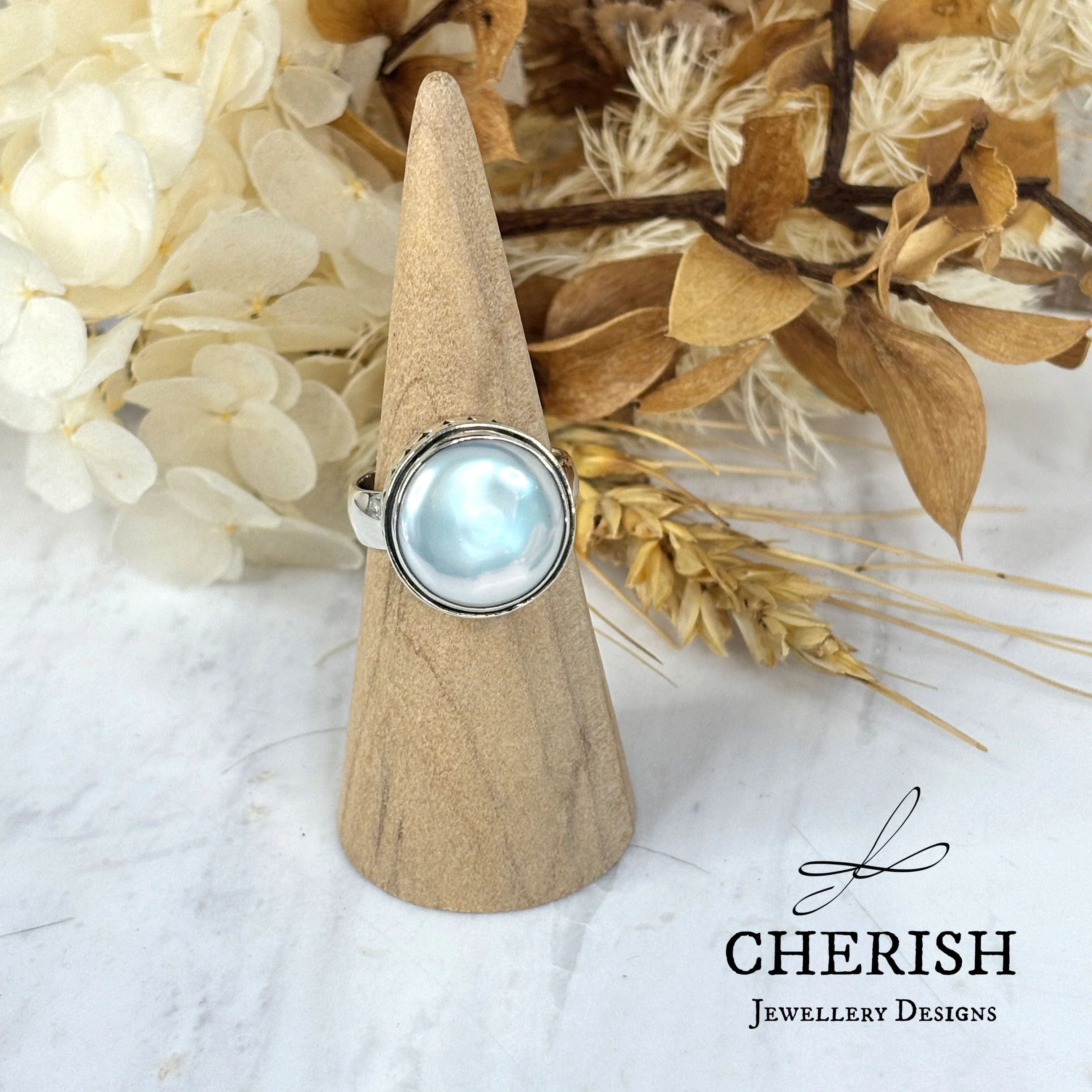 Baroque Pearl Ring with double dotti edge - Image 4