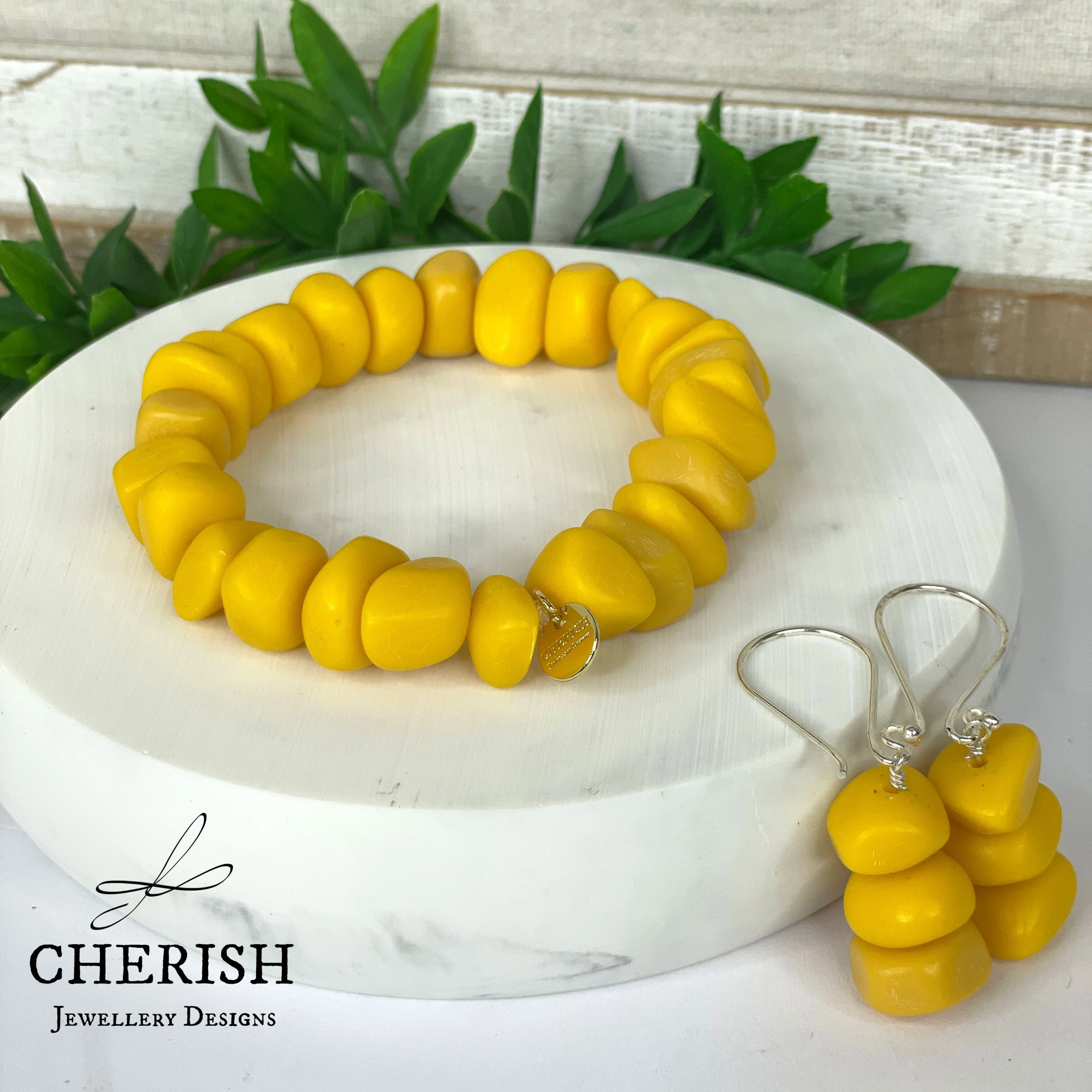 Giana Resin Bracelet (8 colours available) - Image 2