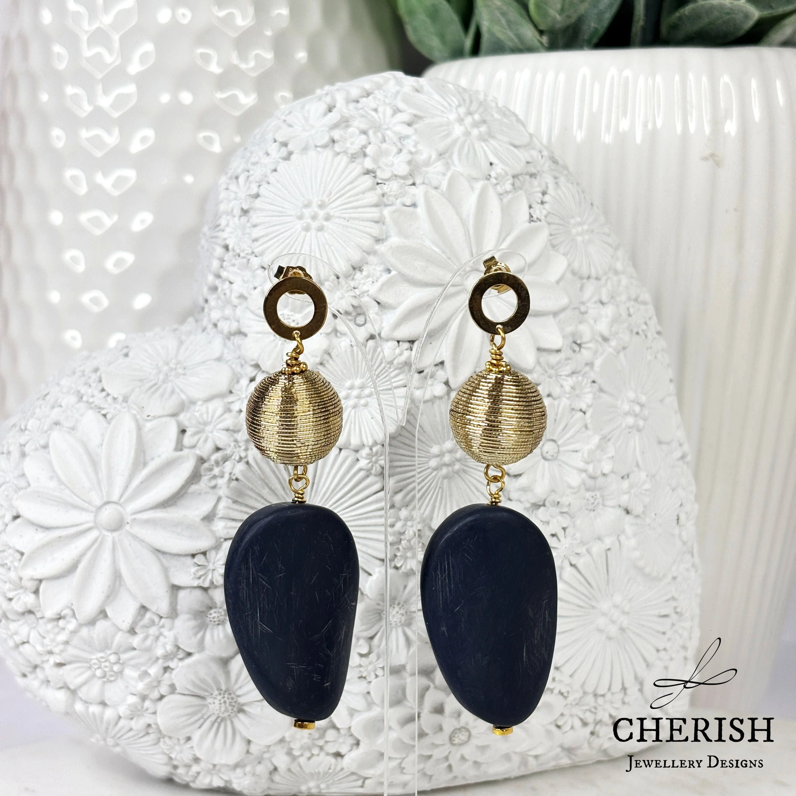 Grecian Resin Earrings - Image 3